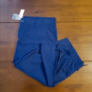Avenue Capri Pants NWT Navy Size 18